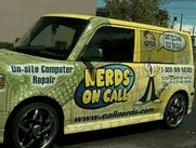 Рекламные виниловые наклейки на автомобиль