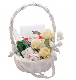 Оформление подарочной корзины